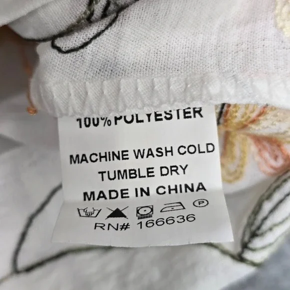 NWT Kindred Blouse Top 1X White Embroidered Floral Roll Tab Sleeve‎ Cottagecore - Picture 6 of 8